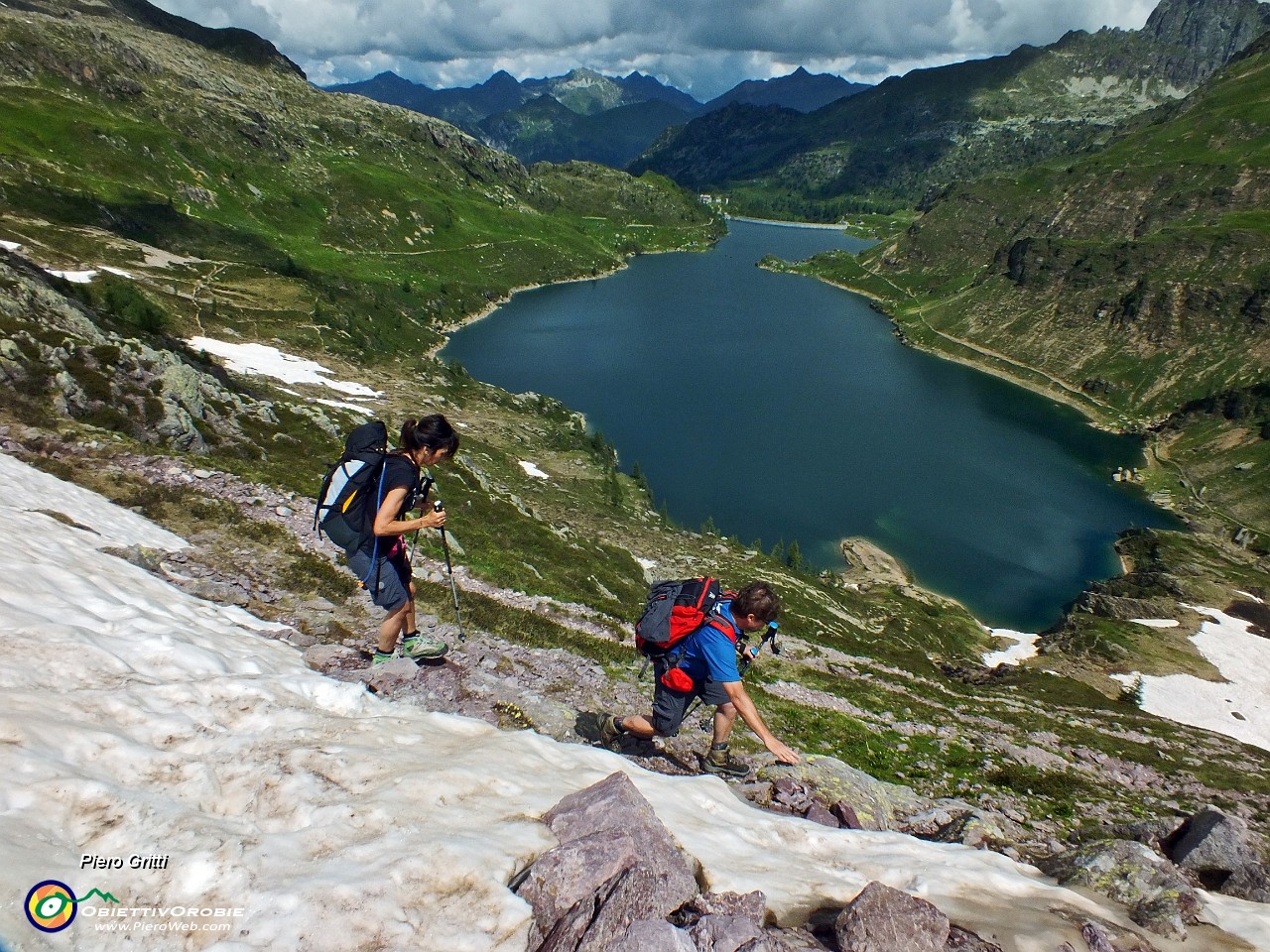 51 Scendendo ai Laghi Gemelli.JPG